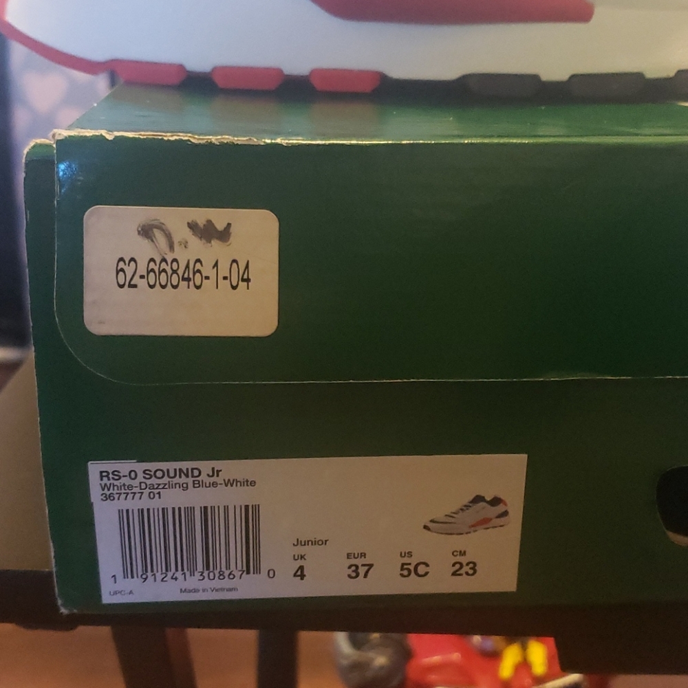 Shoes - Picture 5 of 5